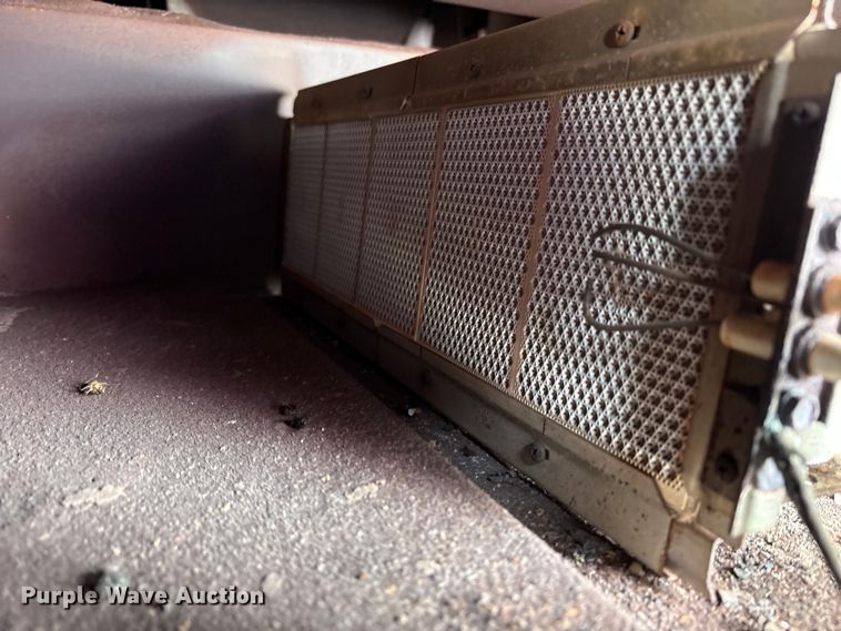 image for item FK1172 2006 GMC C7500 Crew Cab infrared asphalt heater truck