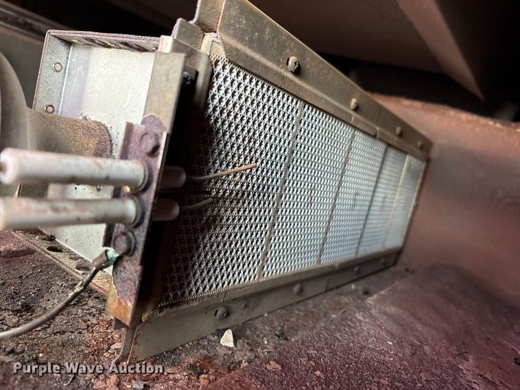 image for item FK1172 2006 GMC C7500 Crew Cab infrared asphalt heater truck