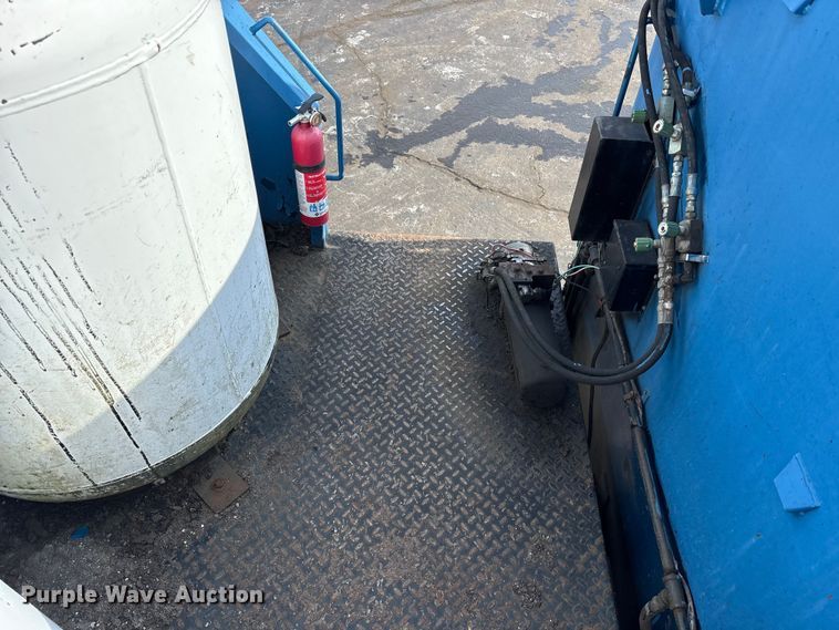 image for item FK1172 2006 GMC C7500 Crew Cab infrared asphalt heater truck