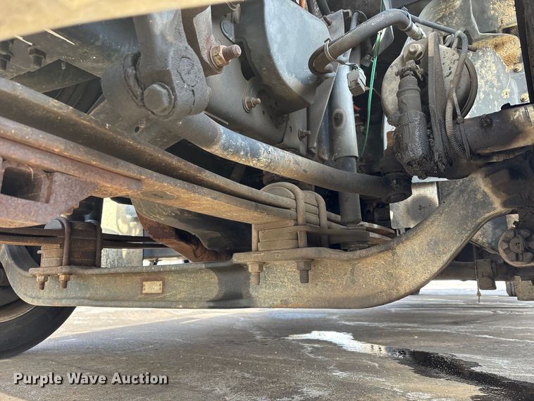 image for item FK1172 2006 GMC C7500 Crew Cab infrared asphalt heater truck