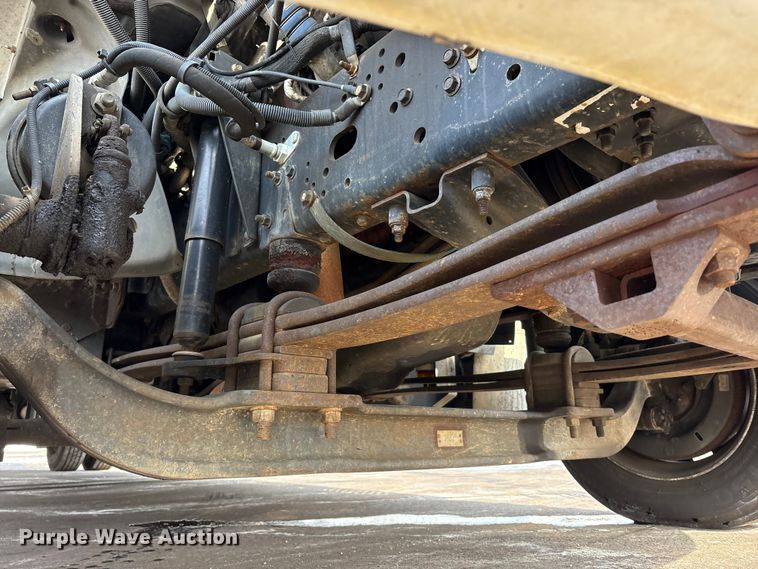 image for item FK1172 2006 GMC C7500 Crew Cab infrared asphalt heater truck