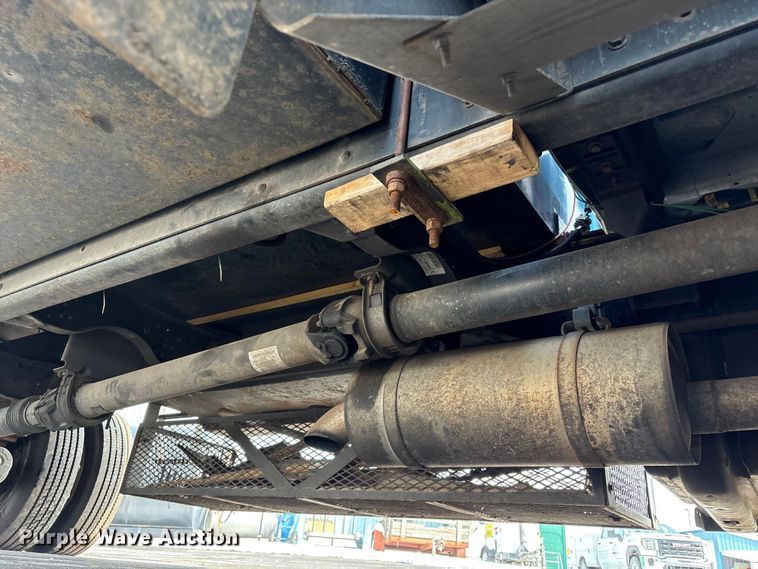 image for item FK1172 2006 GMC C7500 Crew Cab infrared asphalt heater truck