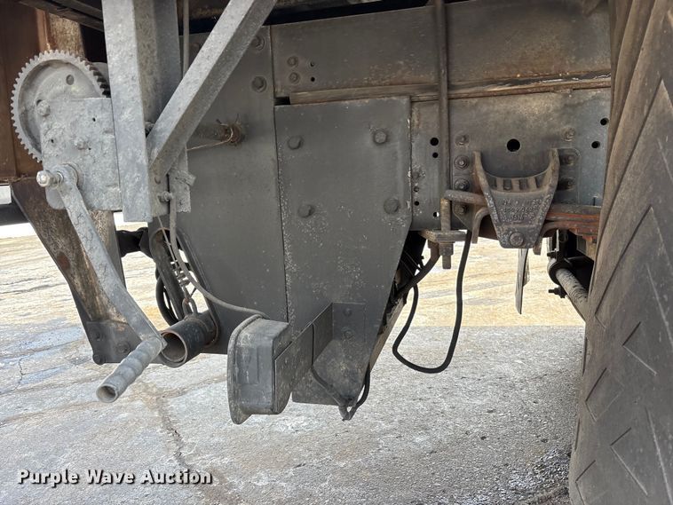 image for item FK1172 2006 GMC C7500 Crew Cab infrared asphalt heater truck