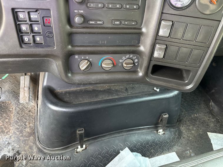 image for item FK1172 2006 GMC C7500 Crew Cab infrared asphalt heater truck