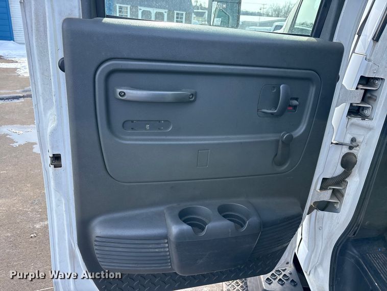 image for item FK1172 2006 GMC C7500 Crew Cab infrared asphalt heater truck