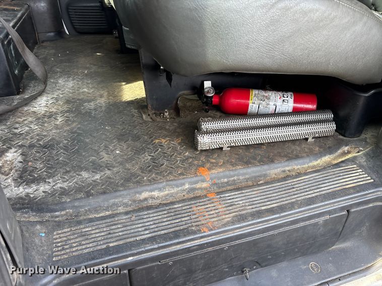 image for item FK1172 2006 GMC C7500 Crew Cab infrared asphalt heater truck