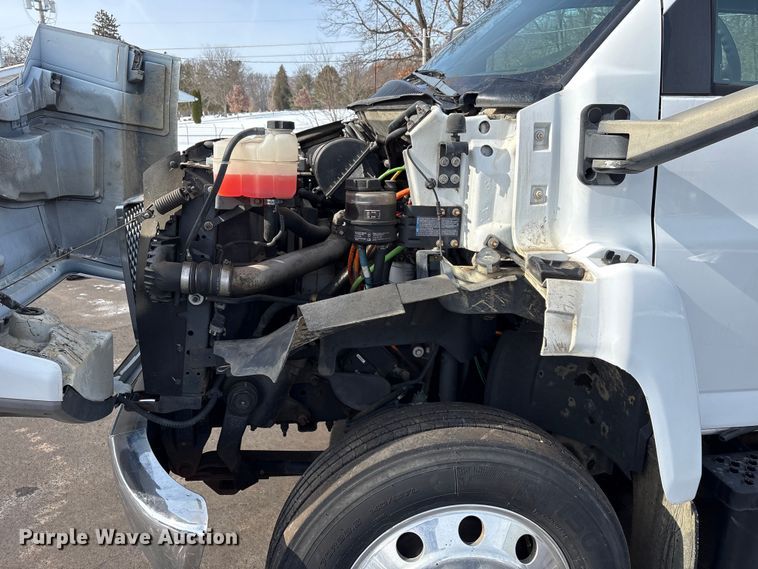 image for item FK1172 2006 GMC C7500 Crew Cab infrared asphalt heater truck