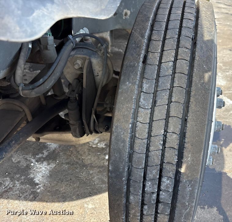 image for item FK1172 2006 GMC C7500 Crew Cab infrared asphalt heater truck