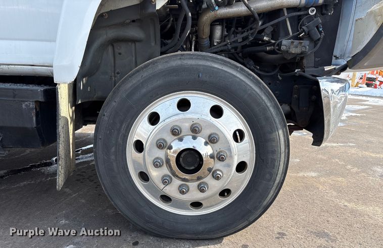 image for item FK1172 2006 GMC C7500 Crew Cab infrared asphalt heater truck