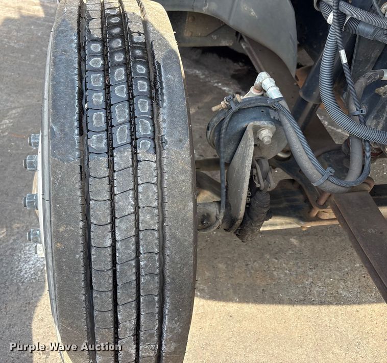 image for item FK1172 2006 GMC C7500 Crew Cab infrared asphalt heater truck