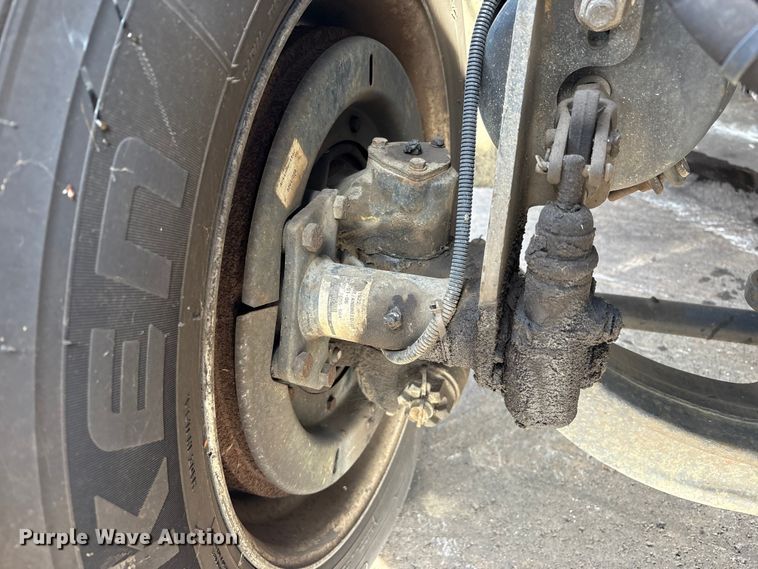 image for item FK1172 2006 GMC C7500 Crew Cab infrared asphalt heater truck