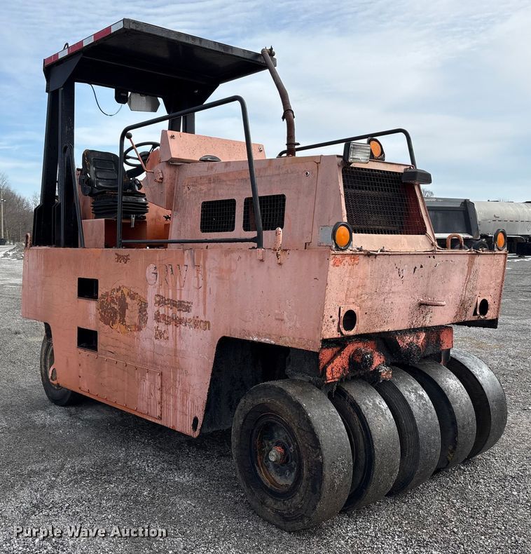 image for item FK1175 1998 Hamm GRW5 pneumatic roller