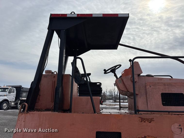 image for item FK1175 1998 Hamm GRW5 pneumatic roller