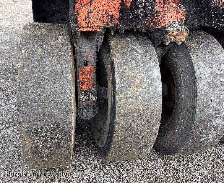 image for item FK1175 1998 Hamm GRW5 pneumatic roller