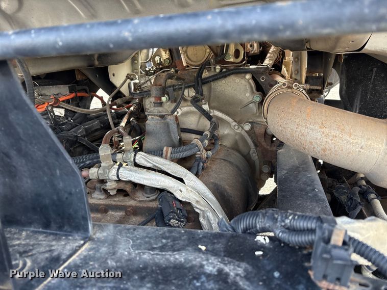 image for item FK1176 2014 Freightliner 114SD truck cab and chassis