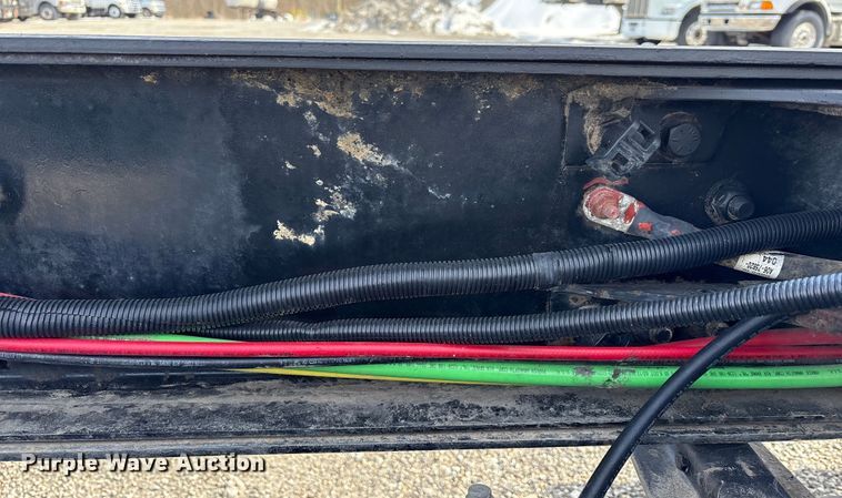 image for item FK1176 2014 Freightliner 114SD truck cab and chassis