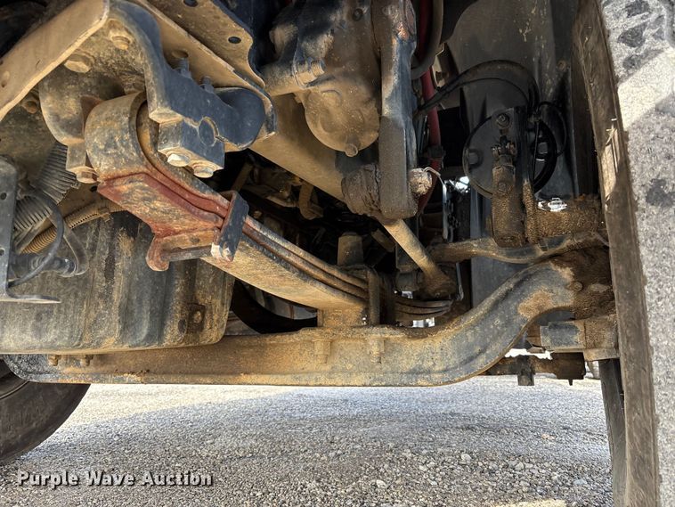 image for item FK1176 2014 Freightliner 114SD truck cab and chassis