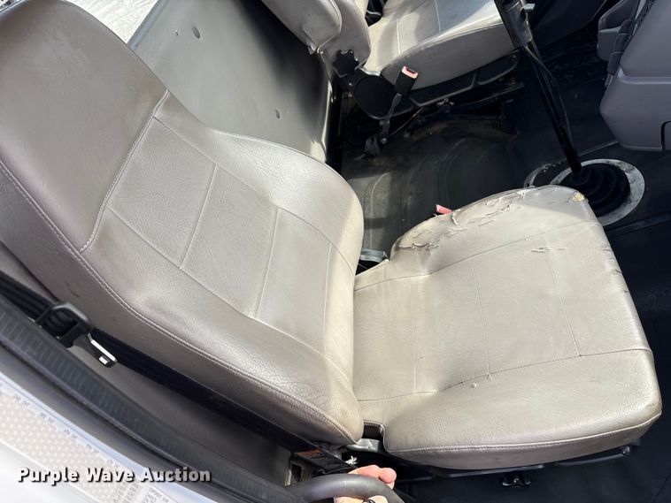 image for item FK1176 2014 Freightliner 114SD truck cab and chassis