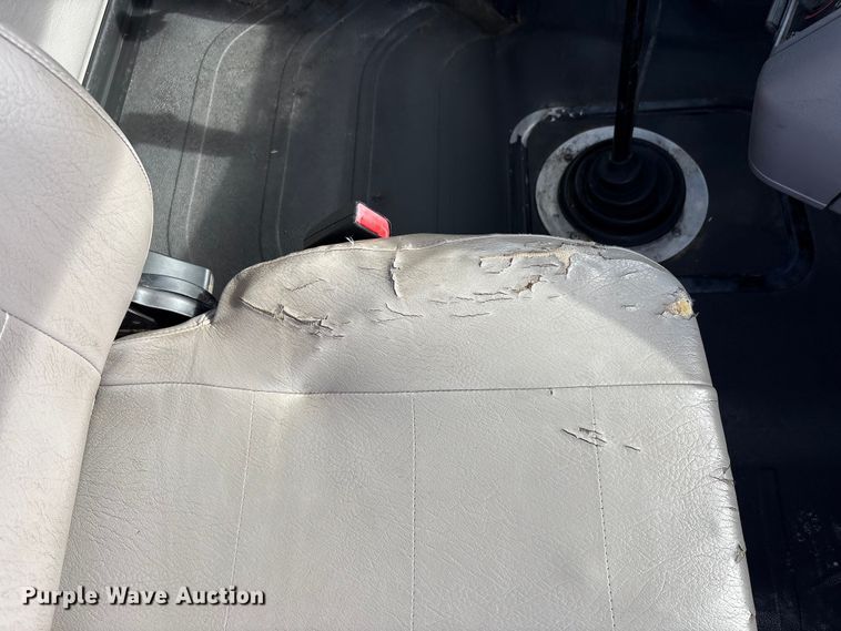 image for item FK1176 2014 Freightliner 114SD truck cab and chassis