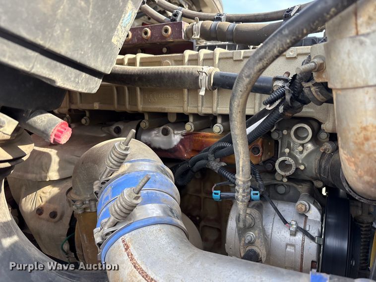 image for item FK1176 2014 Freightliner 114SD truck cab and chassis