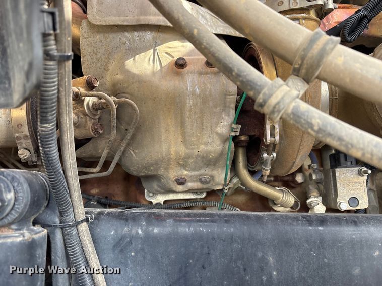 image for item FK1176 2014 Freightliner 114SD truck cab and chassis