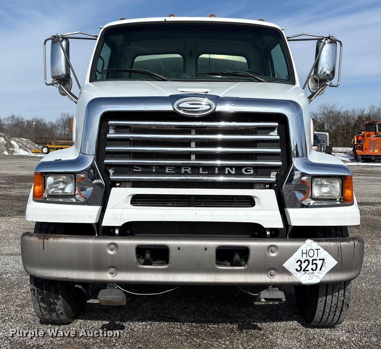 image for item FK1177 2008 Sterling oil distributor truck