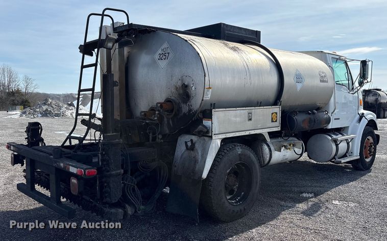 image for item FK1177 2008 Sterling oil distributor truck