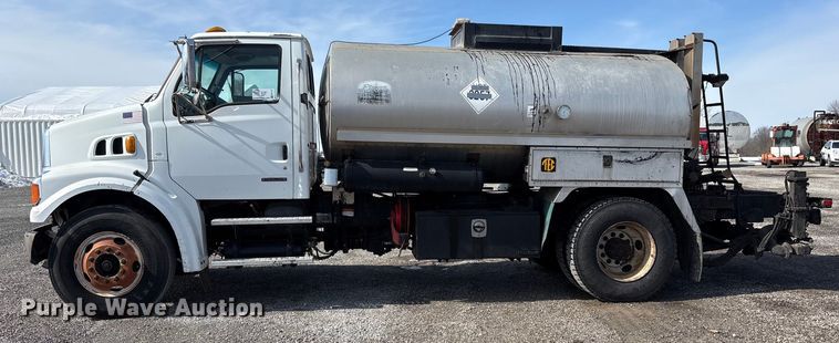 image for item FK1177 2008 Sterling oil distributor truck