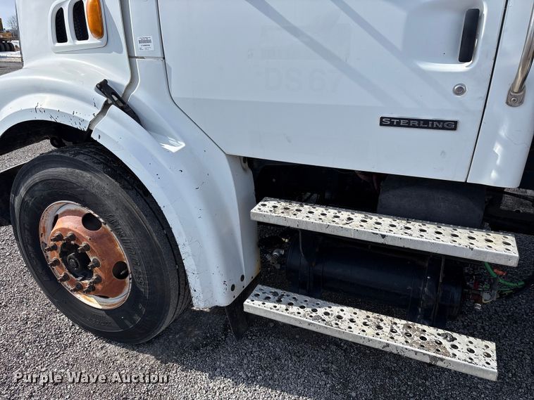 image for item FK1177 2008 Sterling oil distributor truck