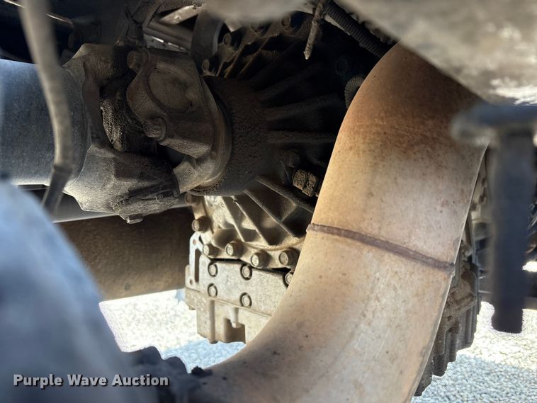 image for item FK1177 2008 Sterling oil distributor truck