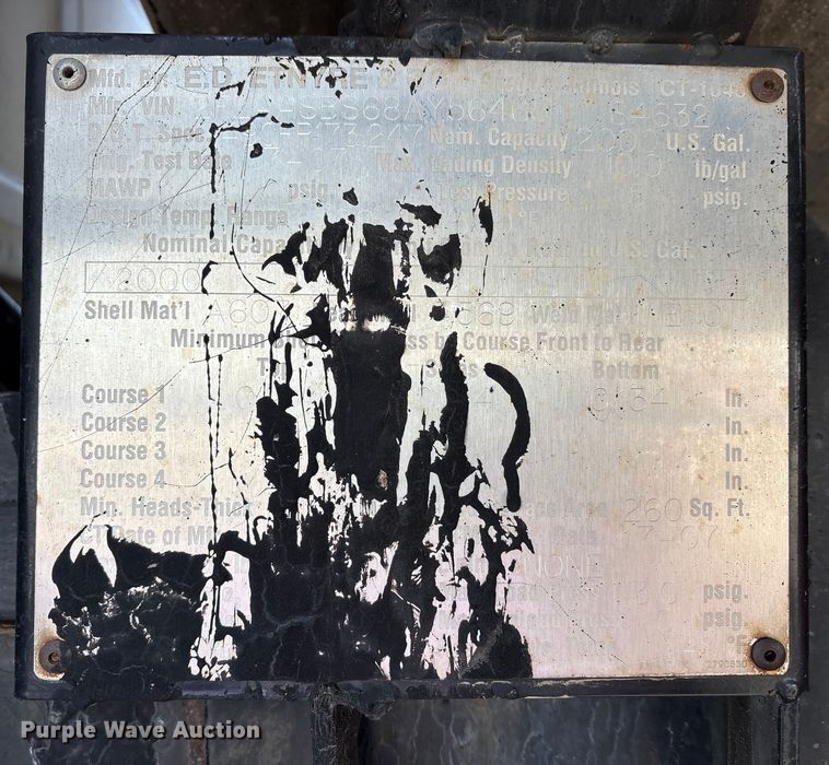 image for item FK1177 2008 Sterling oil distributor truck