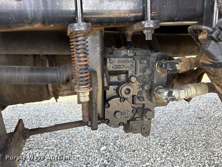 image for item FK1177 2008 Sterling oil distributor truck