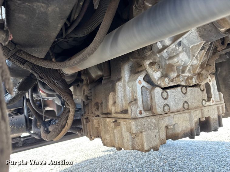 image for item FK1177 2008 Sterling oil distributor truck