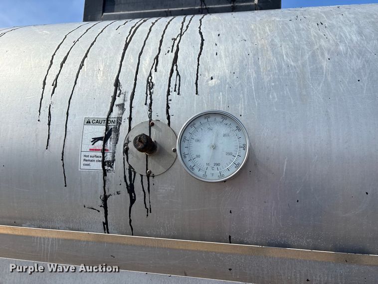 image for item FK1177 2008 Sterling oil distributor truck