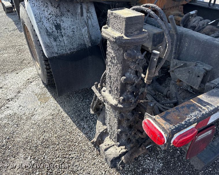 image for item FK1177 2008 Sterling oil distributor truck