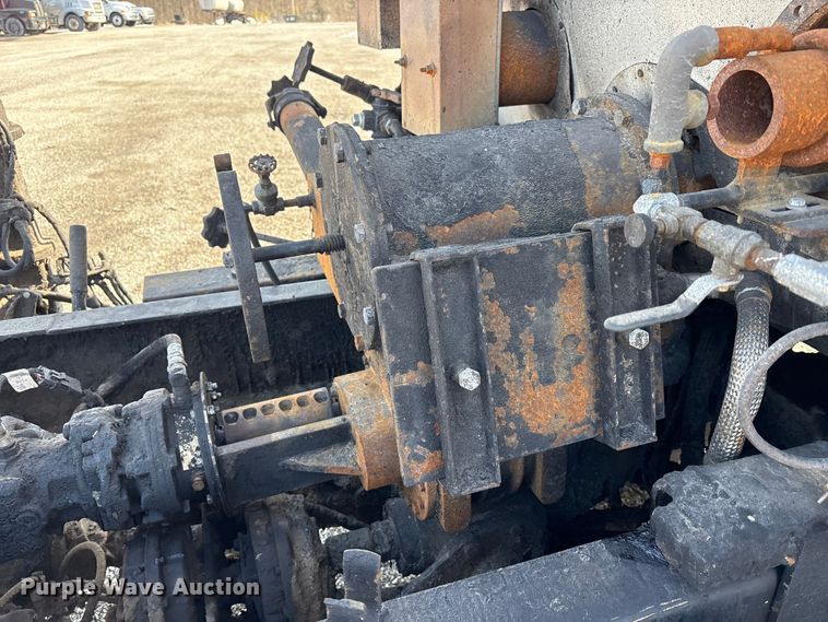 image for item FK1177 2008 Sterling oil distributor truck