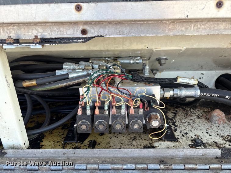 image for item FK1177 2008 Sterling oil distributor truck