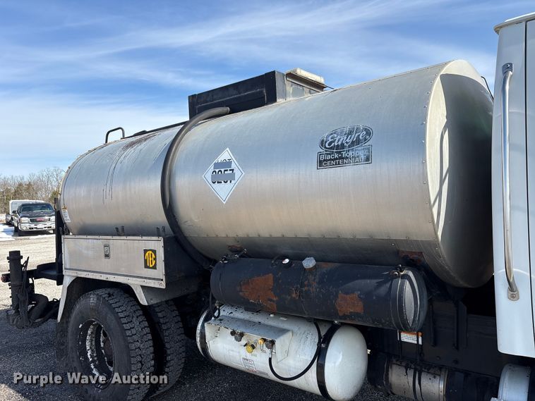 image for item FK1177 2008 Sterling oil distributor truck