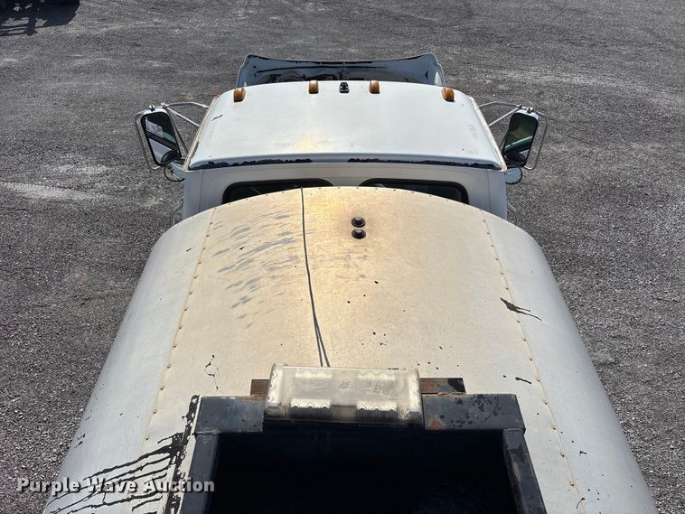 image for item FK1177 2008 Sterling oil distributor truck