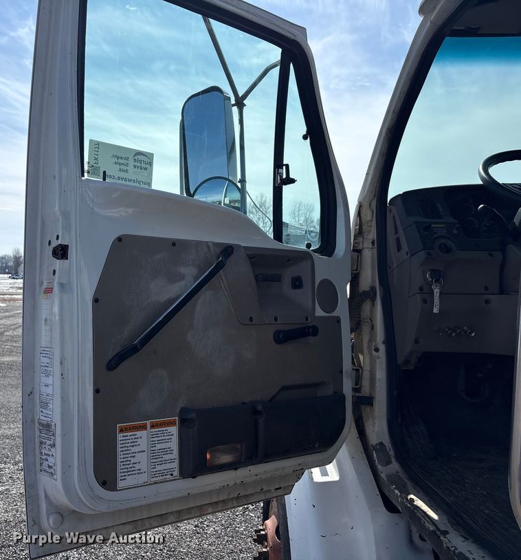 image for item FK1177 2008 Sterling oil distributor truck