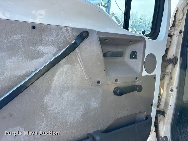 image for item FK1177 2008 Sterling oil distributor truck