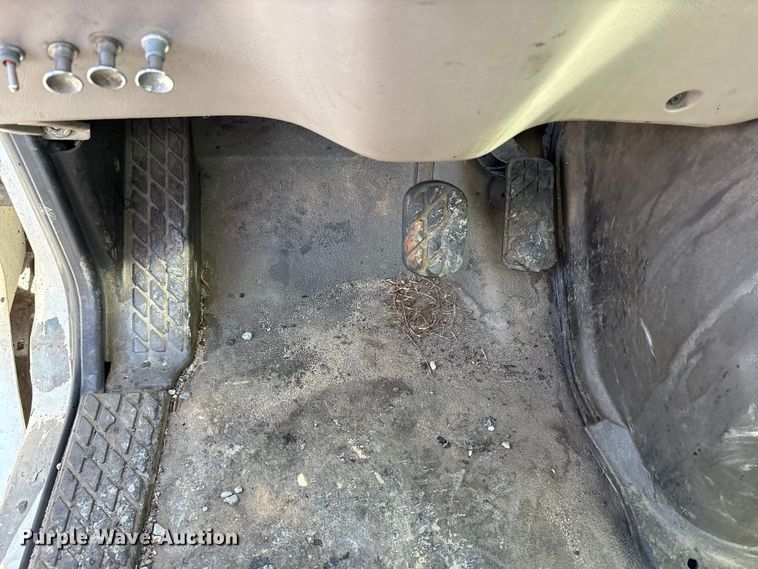 image for item FK1177 2008 Sterling oil distributor truck