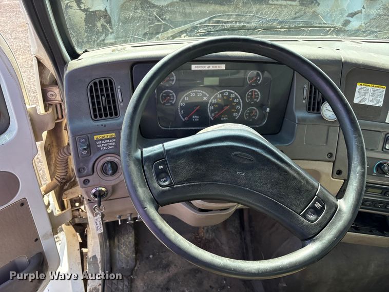 image for item FK1177 2008 Sterling oil distributor truck