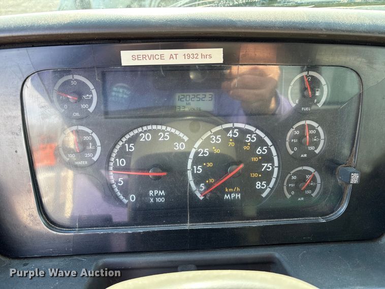 image for item FK1177 2008 Sterling oil distributor truck