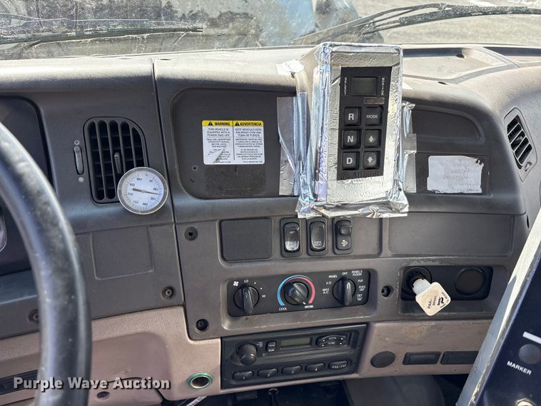 image for item FK1177 2008 Sterling oil distributor truck