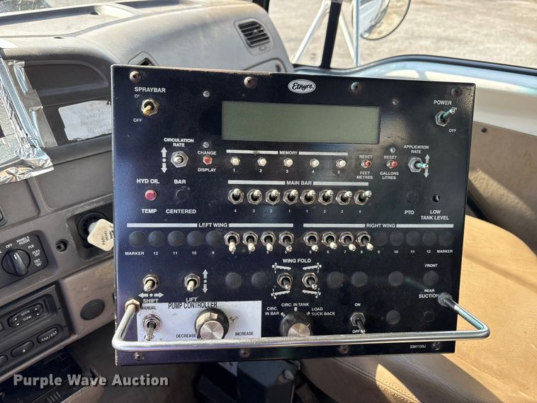 image for item FK1177 2008 Sterling oil distributor truck