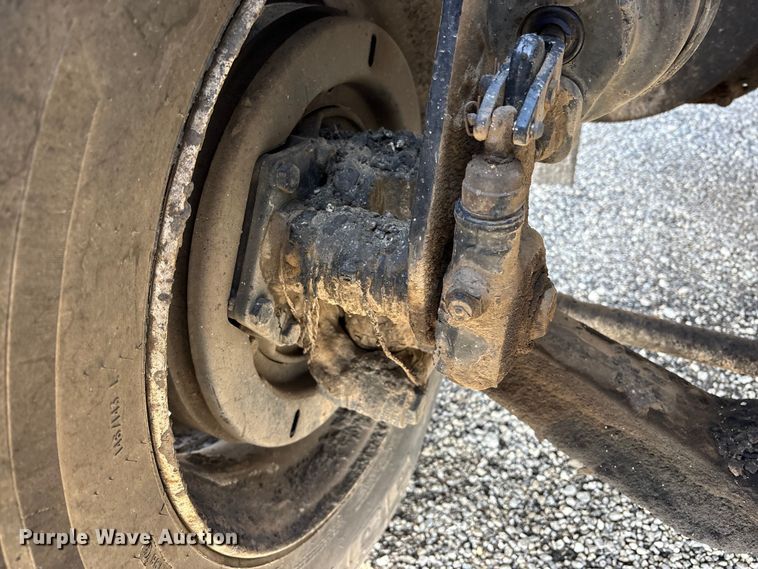 image for item FK1177 2008 Sterling oil distributor truck