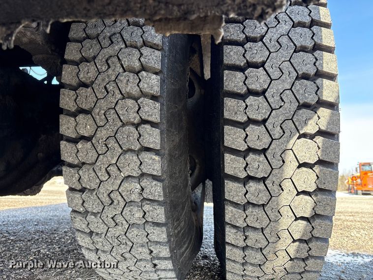 image for item FK1177 2008 Sterling oil distributor truck