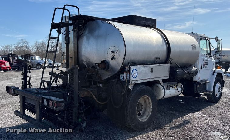 image for item FK1178 2000 Freightliner FL70 oil distributor truck