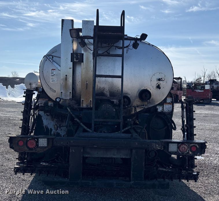 image for item FK1178 2000 Freightliner FL70 oil distributor truck